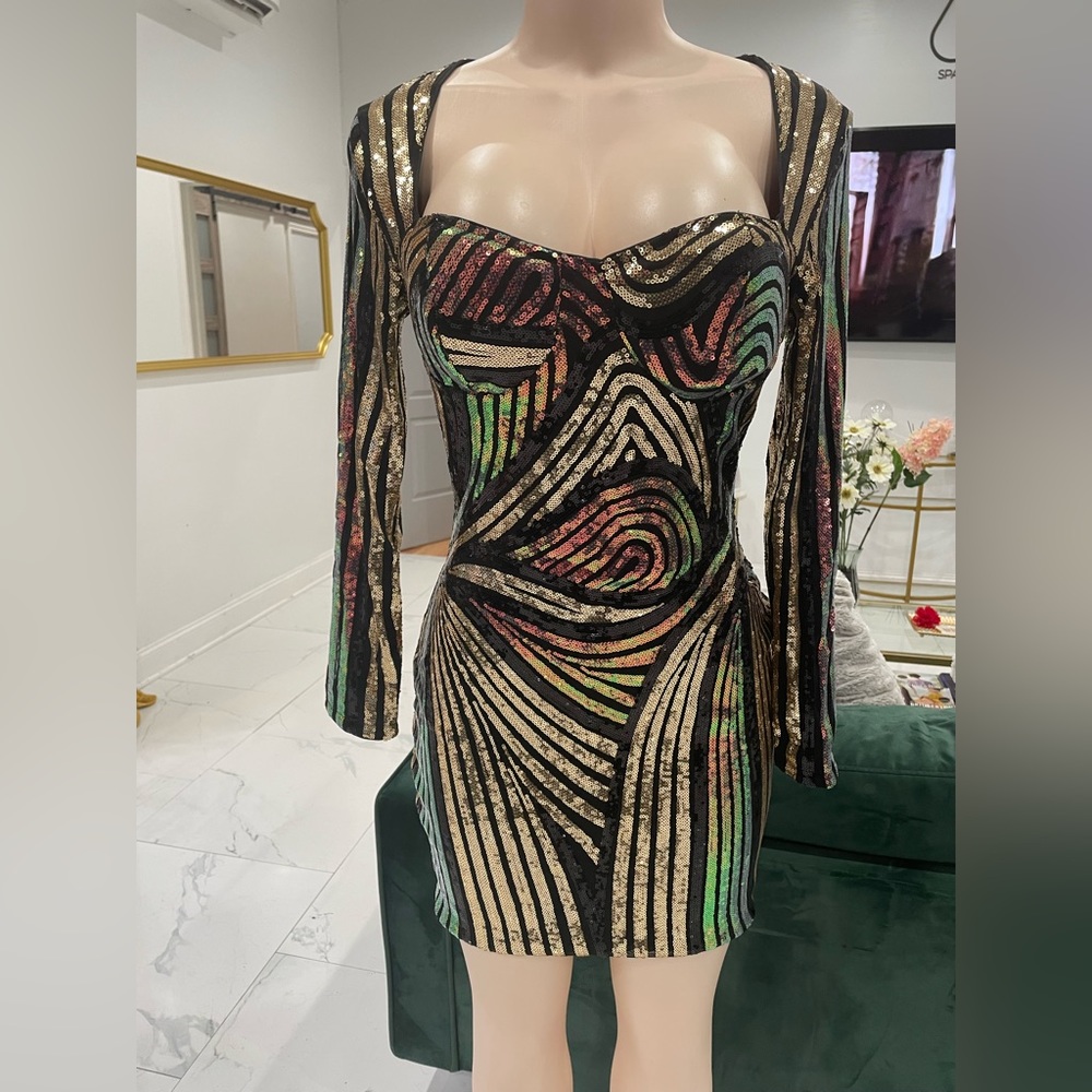 Dress - Picture 2 of 3